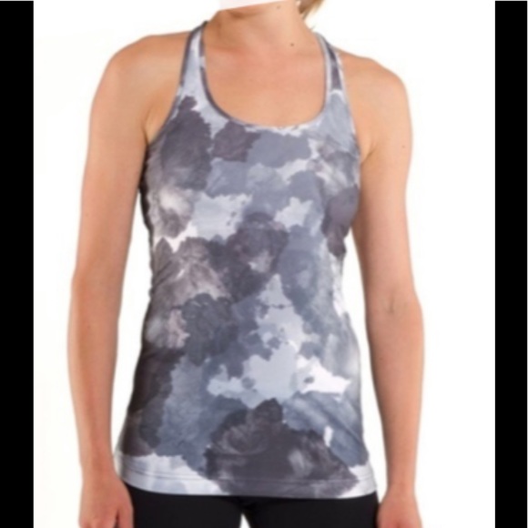 lululemon athletica Tops - Lululemon Clouds That Form Tank Top